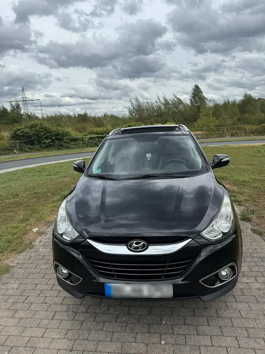 Second-hand Hyundai ix35 163 CP (119 kW) 2012 Negru SUV