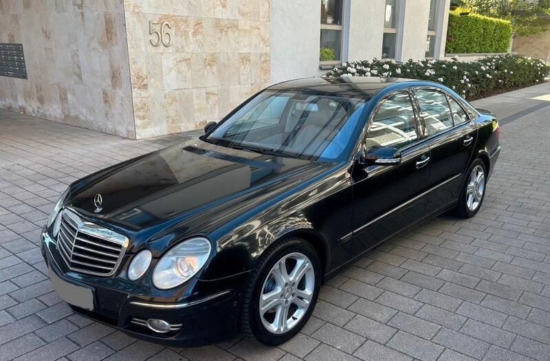 Schwarz Gebraucht 2006 Mercedes E320 Avantgarde Limousine | 5.000 € (Guter Preis) - Bild 1/4