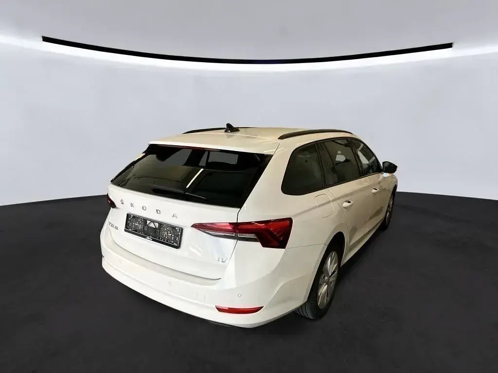 Gebraucht Skoda Octavia Ambition 204 PS (150 kW) 2024 Weiß Kombi