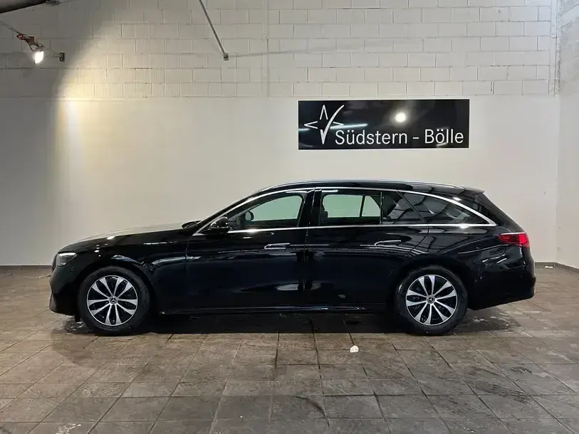 Second-hand Mercedes E220 Avantgarde 197 CP (144 kW) 2026 Negru