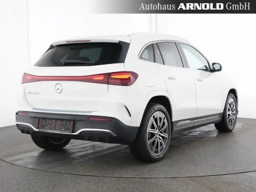 Gebraucht Mercedes EQA250 AMG 139 kW (190 PS) 2025 Polarweiß SUV
