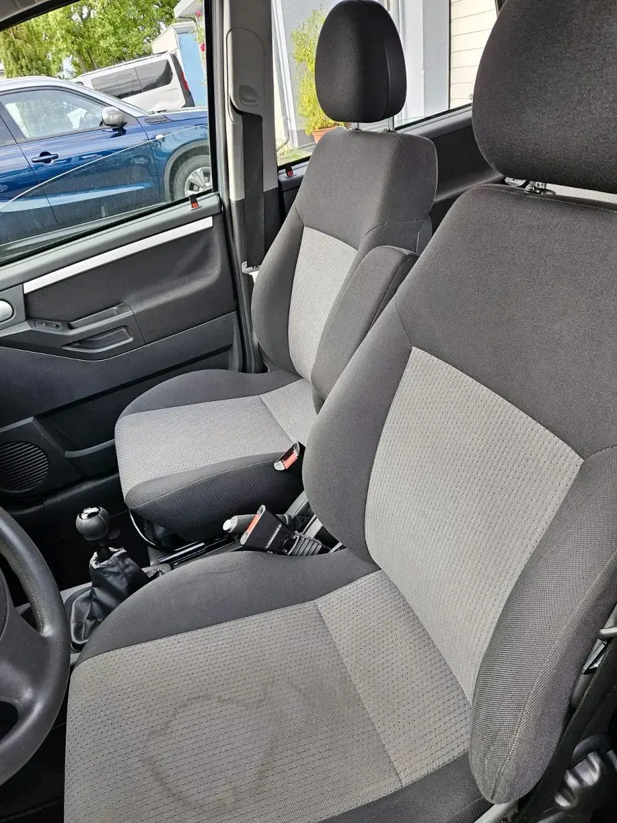 Gebraucht Opel Meriva 101 PS (74 kW) 2004 Andere farben Van / Kleinbus