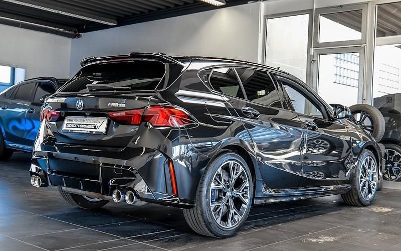 Gebraucht BMW M135 Shadowline 300 PS (220 kW) 2025 Schwarz Kleinwagen