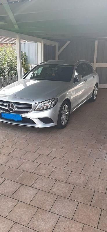 Silber Gebraucht 2018 Mercedes C180 Kombi | 20.400 € (Guter Preis) - Bild 1/4