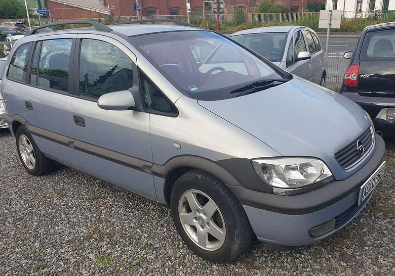 Grau Gebraucht 2000 Opel Zafira Elegance Van / Kleinbus | 799 € (Superpreis) - Bild 1/3