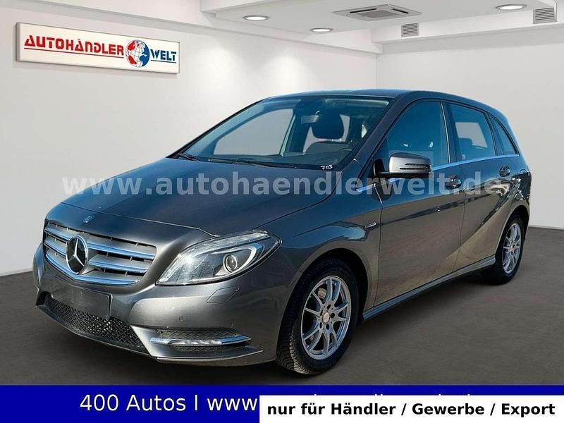 Gebraucht Mercedes B200 156 PS (114 kW) 2012 Grau Van / Kleinbus