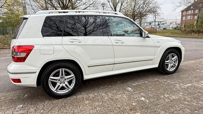 Gebraucht Mercedes GLK220 Sport 170 PS (125 kW) 2012 Weiß SUV