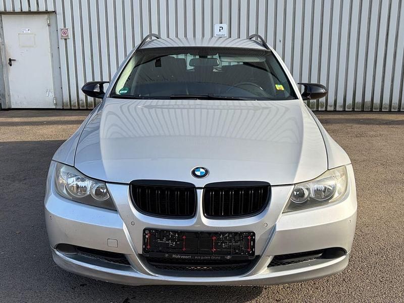 Gebraucht BMW 320 163 PS (119 kW) 2007 Silber Kombi