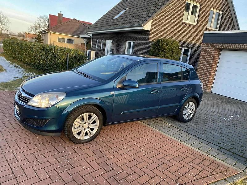 Gebraucht Opel Astra 90 PS (66 kW) 2008 Grün Limousine