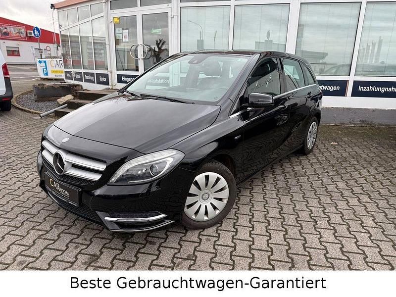 Gebraucht Mercedes B180 109 PS (80 kW) 2012 Kosmosschwarz  metalliclack Van / Kleinbus