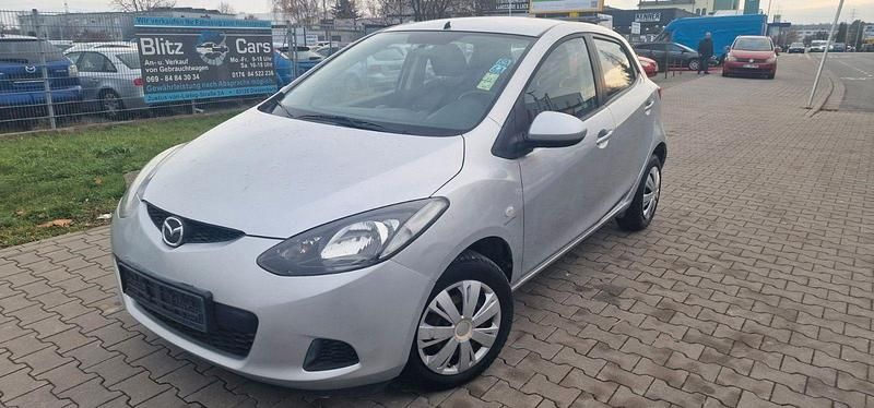 Usata Mazda 2 Independence 75 CV (55 kW) 2009 Argento Berlina