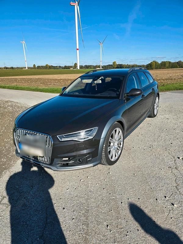Grau Gebraucht 2015 Audi A6 Allroad Kombi | 27.000 € (Teuer) - Bild 1/4