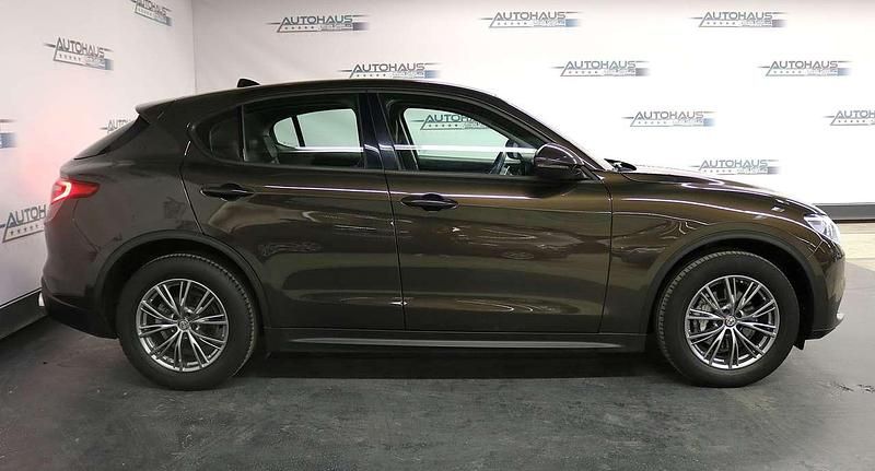 Gebraucht Alfa Romeo Stelvio Super 150 PS (110 kW) 2019 Braun SUV