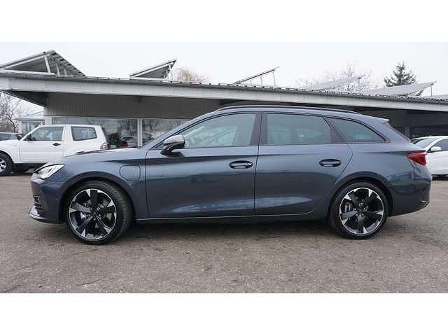 Gebraucht Cupra Leon 204 PS (150 kW) 2024 Magnetic tech grau metallic Kombi
