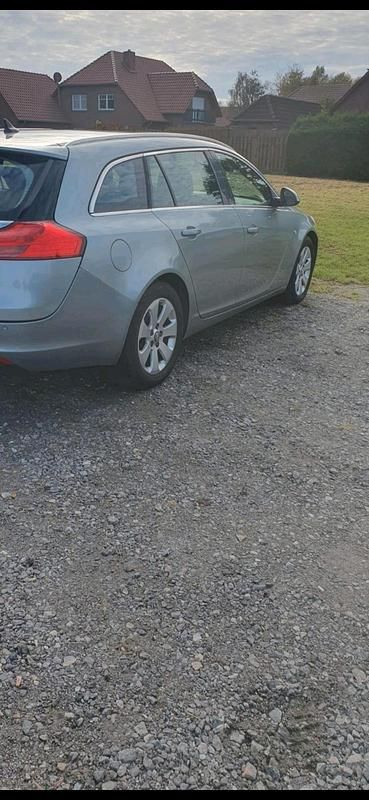 Andere farben Gebraucht 2010 Opel Insignia Kombi | 2.650 € (Superpreis) - Bild 1/4
