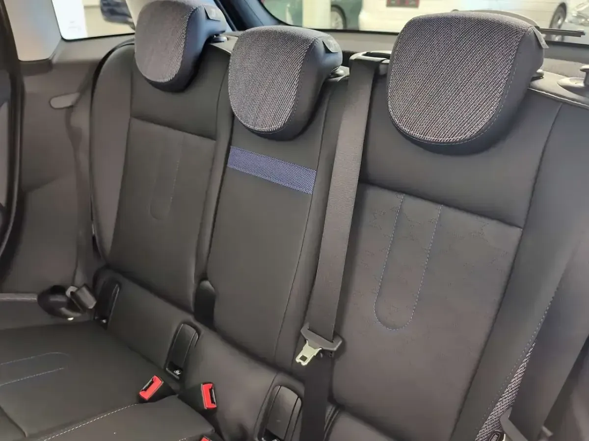 Gebraucht Mini Cooper Sport 114 kW (156 PS) 2025 Silber Kleinwagen