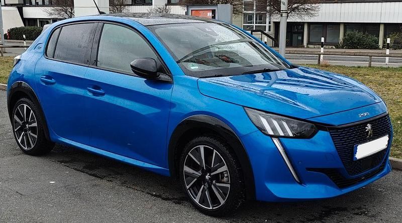 Gebraucht Peugeot e-208 GT 100 kW (136 PS) 2023 Blau Kleinwagen