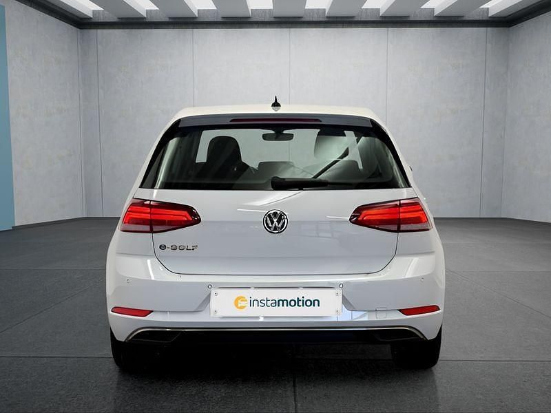 Gebraucht VW e-Golf 100 kW (136 PS) 2020 Weiß Kleinwagen