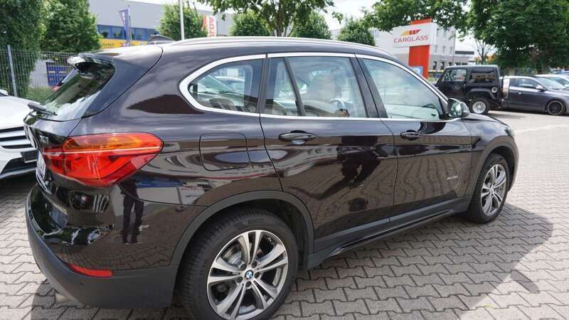 Sparkling brown Gebraucht 2016 BMW X1 Sport Line SUV | 21.000 € (Fairer Preis) - Bild 1/4