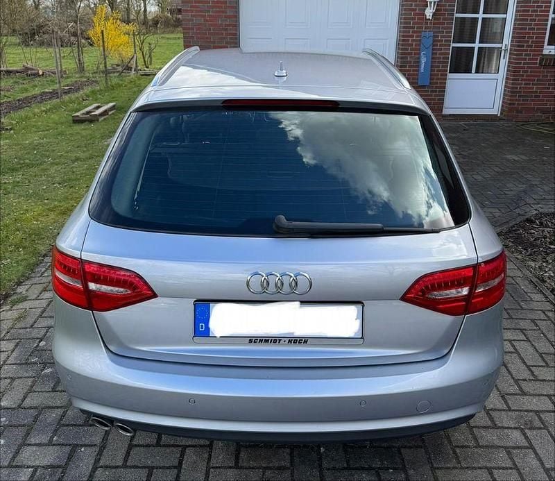 Gebraucht Audi A4 Attraction 150 PS (110 kW) 2015 Silber Limousine