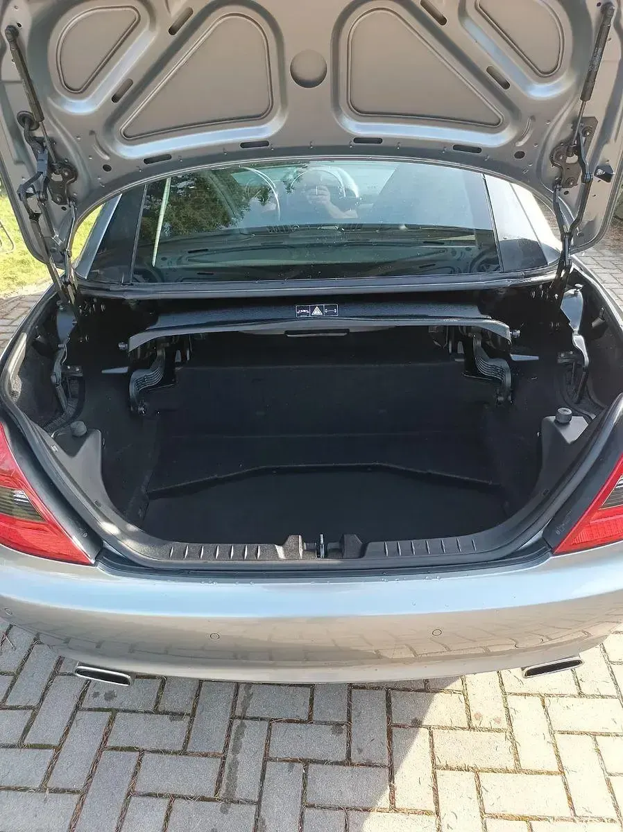 Second-hand Mercedes SLK350 305 CP (224 kW) 2009 Argintiu Cabrio