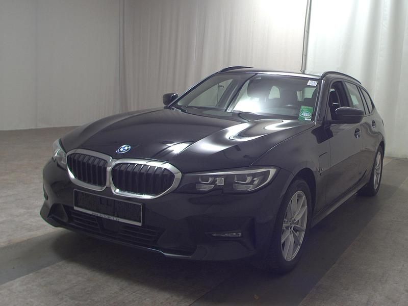 Gebraucht BMW 330e Advantage 252 PS (185 kW) 2021 Schwarz Kombi