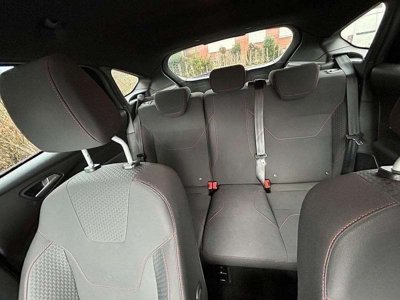 Gebraucht Ford Focus ST-Line 140 PS (102 kW) 2018 Grau Limousine