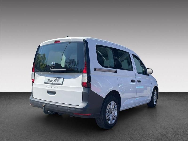 Second-hand VW Caddy Basis 114 CP (83 kW) 2022 Alb Monovolum