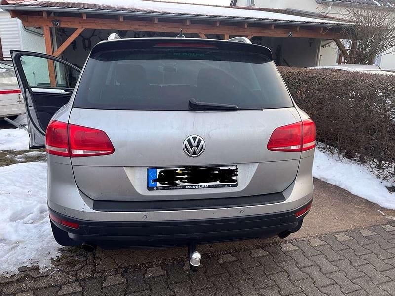 Gebraucht VW Touareg 262 PS (192 kW) 2015 Grau SUV