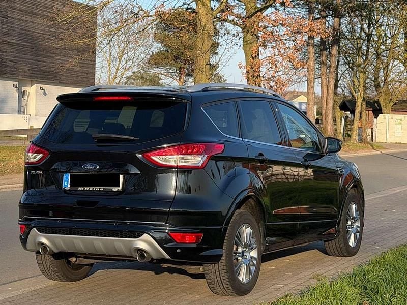Gebraucht Ford Kuga Individual 180 PS (132 kW) 2015 Schwarz SUV