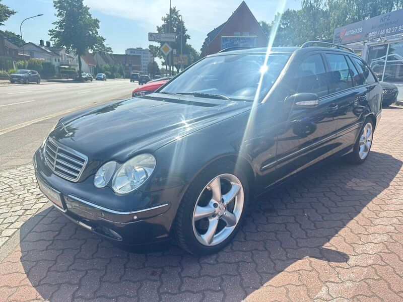 Schwarz Gebraucht 2004 Mercedes C270 Kombi | 2.990 € (Fairer Preis) - Bild 1/4