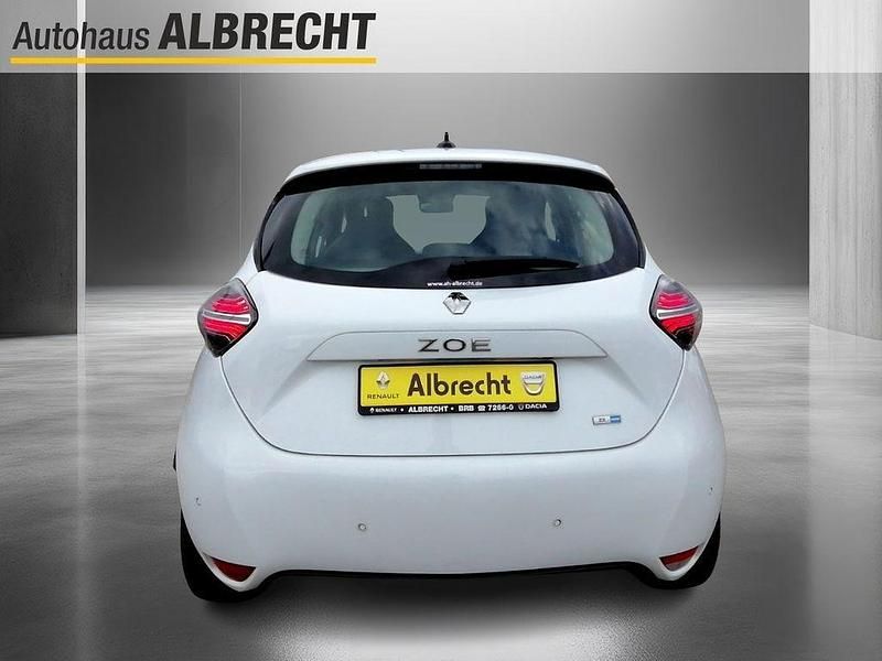 Gebraucht Renault Zoe Experience 50 kW (69 PS) 2021 Arktisweiß Kleinwagen