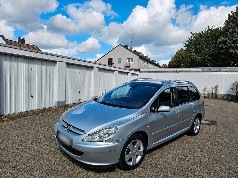 Silber Gebraucht 2005 Peugeot 307 Limousine | 650 € - Bild 1/4