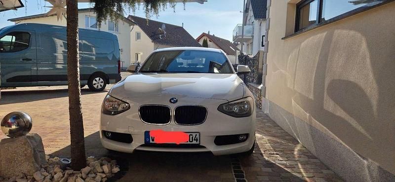Gebraucht BMW 114 102 PS (75 kW) 2013 Weiß Kleinwagen