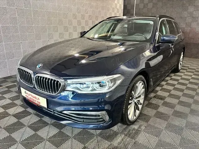 Gebraucht BMW 530 Luxury Line 252 PS (185 kW) 2018 Blau Kombi