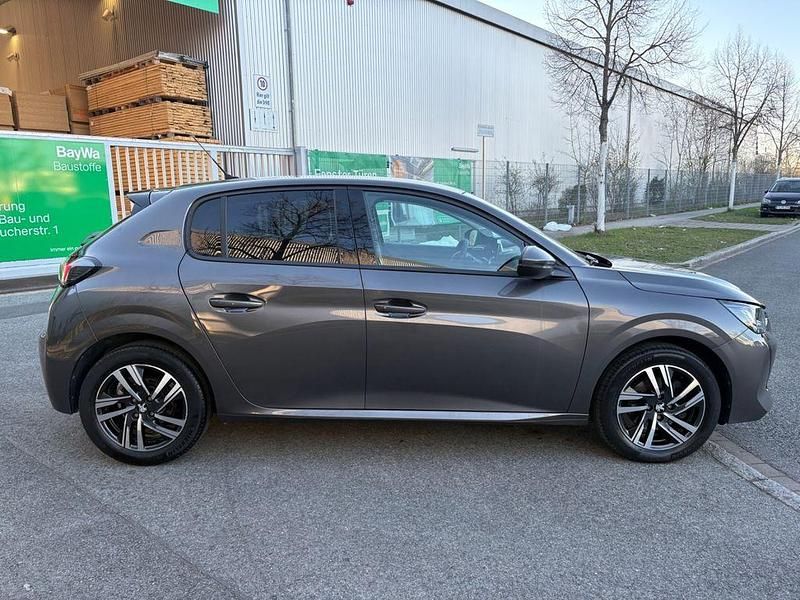 Gebraucht Peugeot 208 Allure 102 PS (75 kW) 2022 Grau Kleinwagen