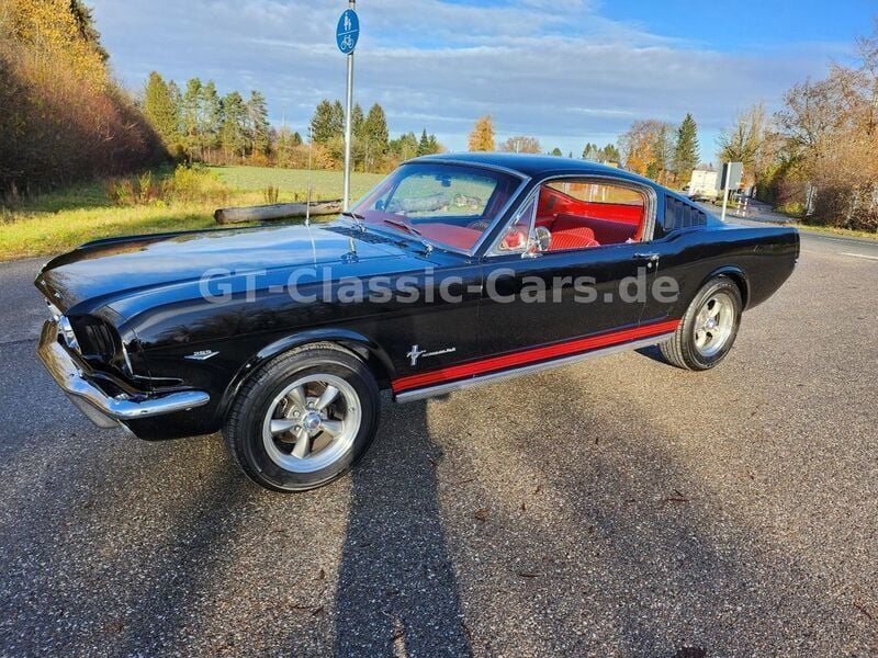 Schwarz Gebraucht 1965 Ford Mustang GT Fastback Coupé | 59.900 € - Bild 1/4