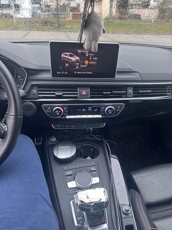 Gebraucht Audi A4 Sport 190 PS (139 kW) 2018 Grau Kombi