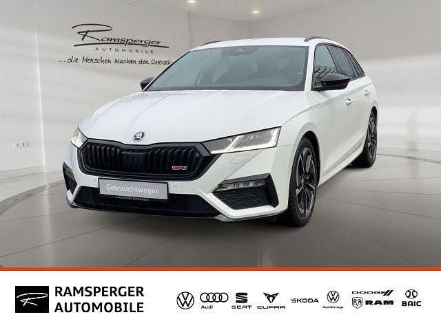 Weiß (candyweiß) Gebraucht 2021 Skoda Octavia RS Kombi | 31.490 € (Fairer Preis) - Bild 1/4