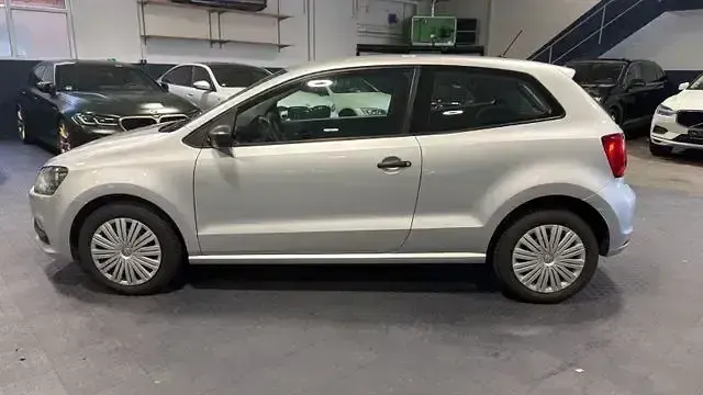 Gebraucht VW Polo Trendline 92 PS (67 kW) 2016 Silber Kleinwagen