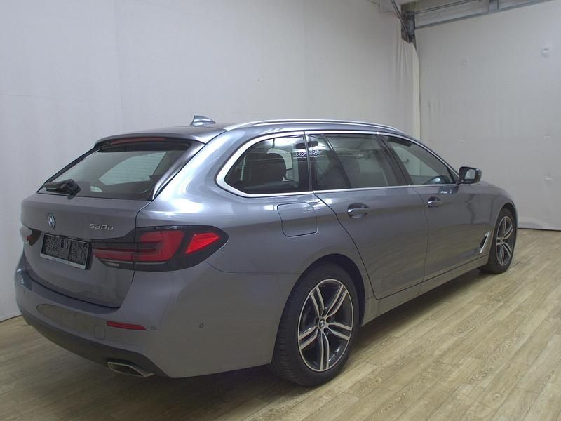 Gebraucht BMW 530e 292 PS (214 kW) 2021 Grau Kombi