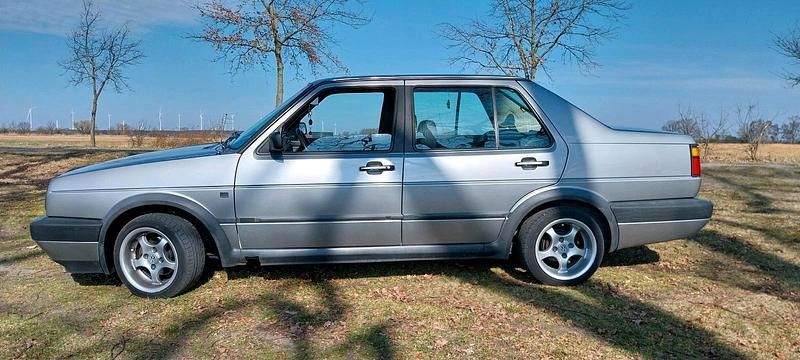 Gebraucht VW Jetta 90 PS (66 kW) 1990 Silber Limousine