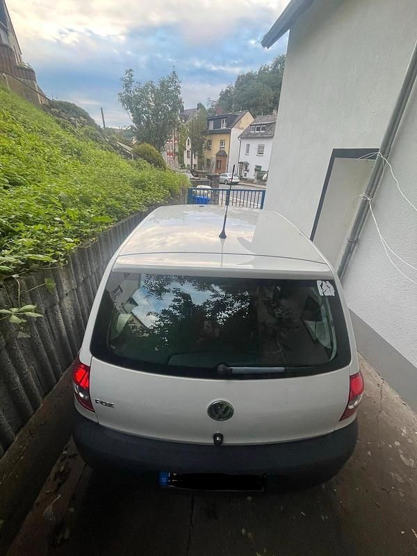 Gebraucht VW Fox 65 PS (47 kW) 2006 Weiß Kleinwagen
