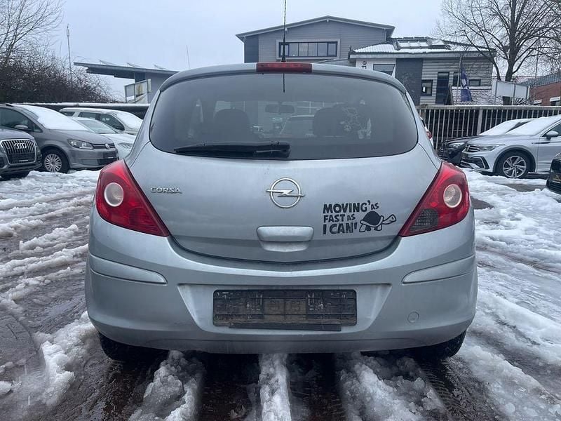Gebraucht Opel Corsa Edition 87 PS (63 kW) 2010 Silbersee/perl silber (m2) Kleinwagen