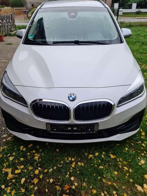 Gebraucht BMW 220 Sport Line 192 PS (141 kW) 2018 Weiß Kombi