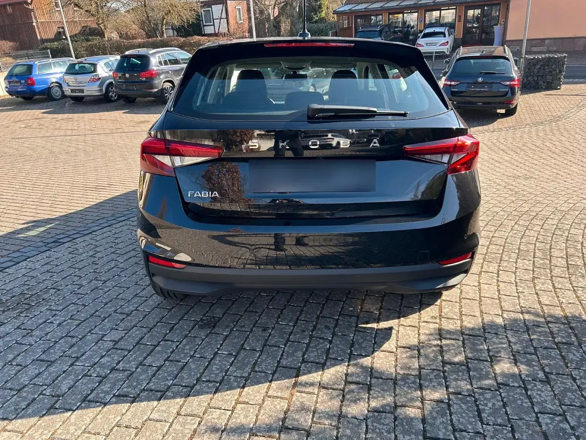 Neu Skoda Fabia 116 PS (85 kW) 2025 Schwarz Kleinwagen