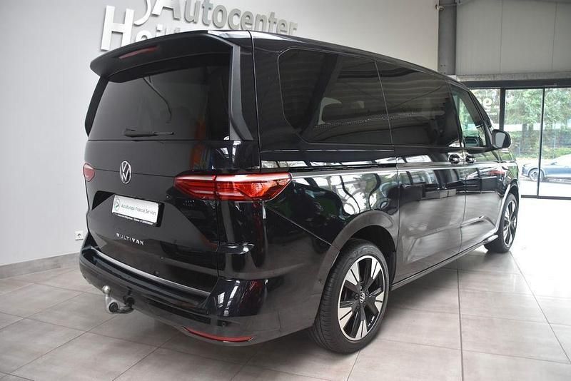 Gebraucht VW Multivan Style 204 PS (150 kW) 2024 Schwarz metallic Van