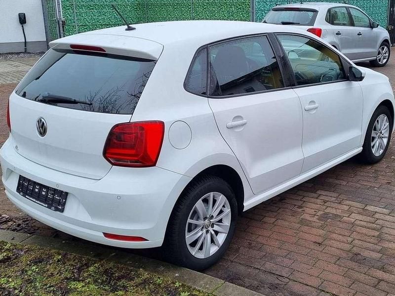 Gebraucht VW Polo 75 PS (55 kW) 2014 Weiß Limousine