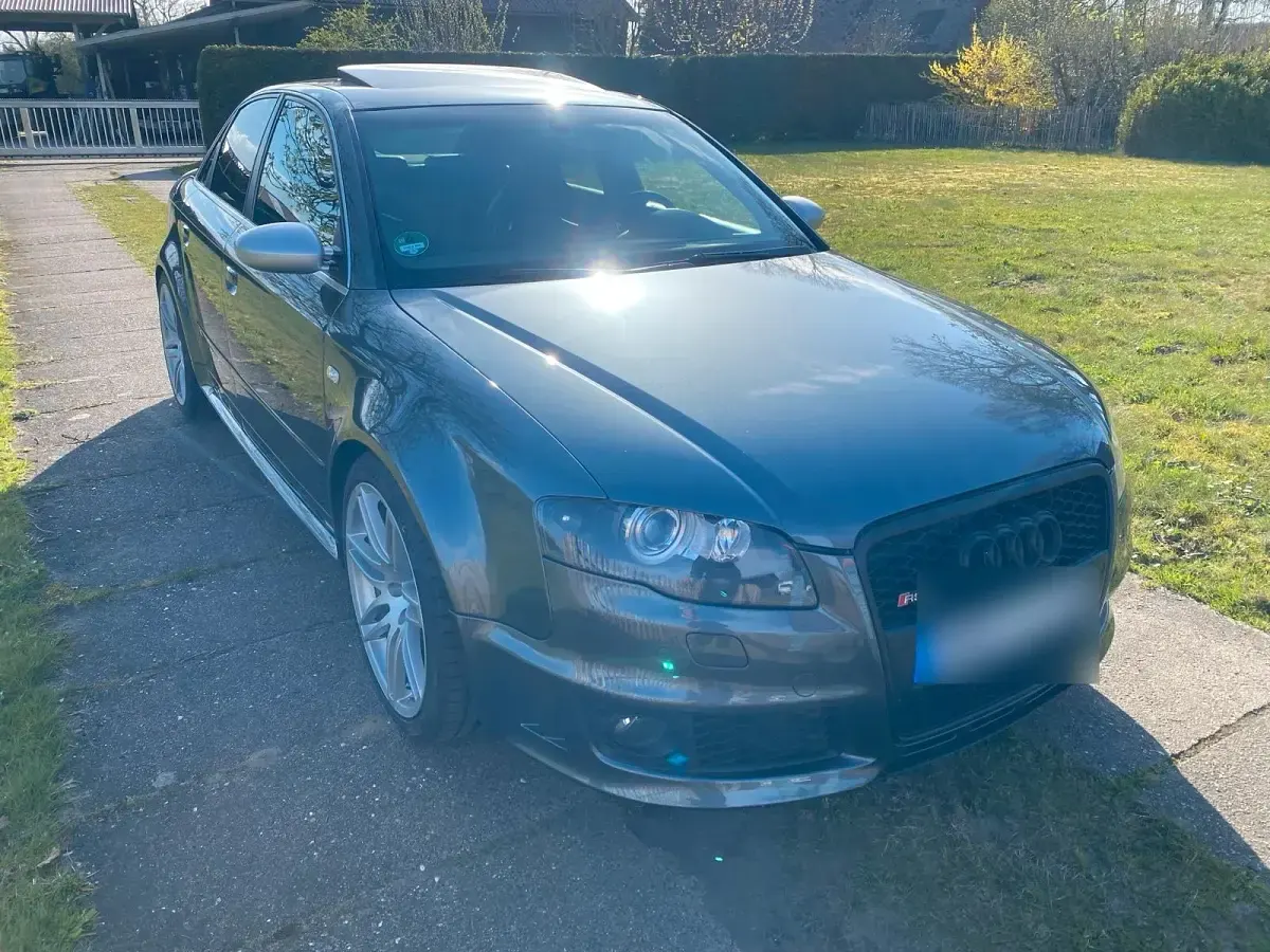 Usado Audi RS4 420 HP (308 kW) 2007 Cinzento Sedan