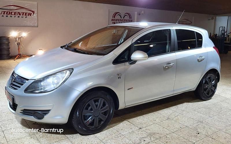 Silber Gebraucht 2010 Opel Corsa Edition Limousine | 3.600 € (Fairer Preis) - Bild 1/4